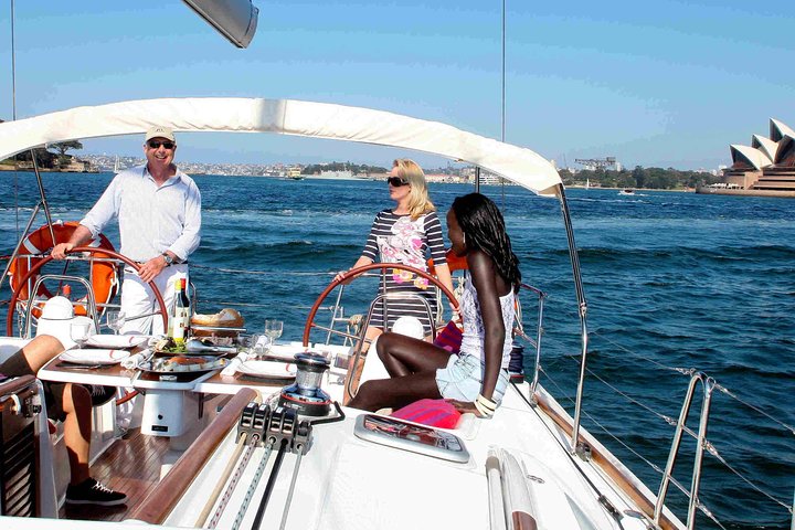 Sydney Harbour Luxury Sailing Trip including Lunch - Accommodation Brunswick Heads